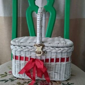 Vintage White Wicker Ladies Basket Box Purse